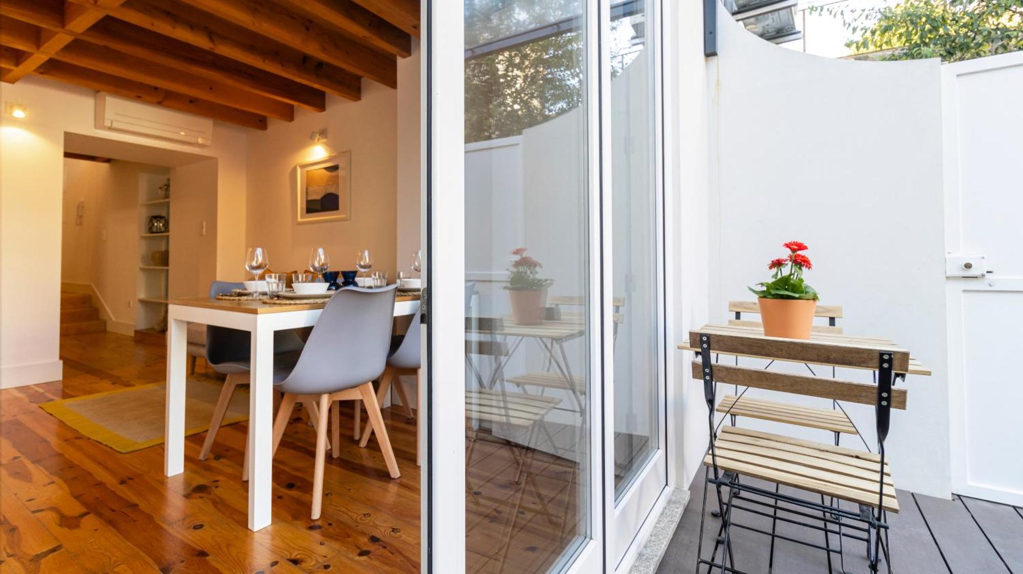 City Center Duplex W Patio By Lovelystay Porto Dış mekan fotoğraf